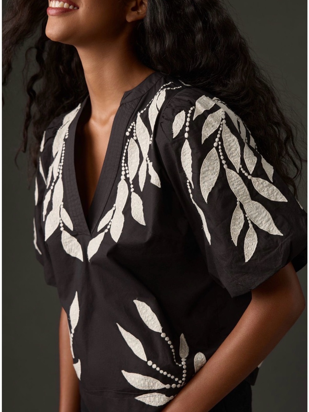 Anthropologie puffed Sleeve Women’s Black Embroidered V-Neck Top